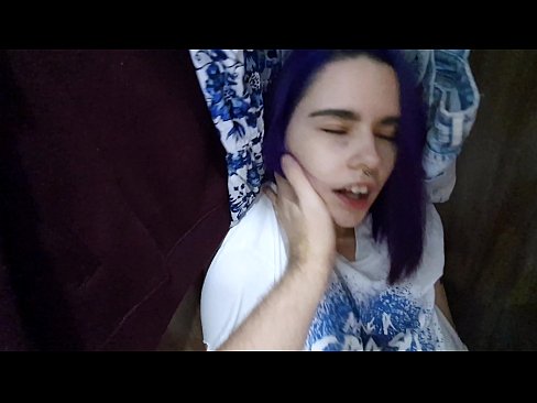 ❤️ 押し入れの中の姉ちゃんを発見し、イクのを手伝う ❌ 上質ポルノ ❌️❤